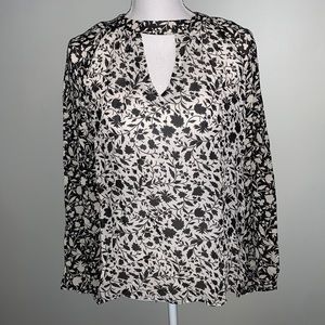 Red Haute floral print contrast color keyhole top